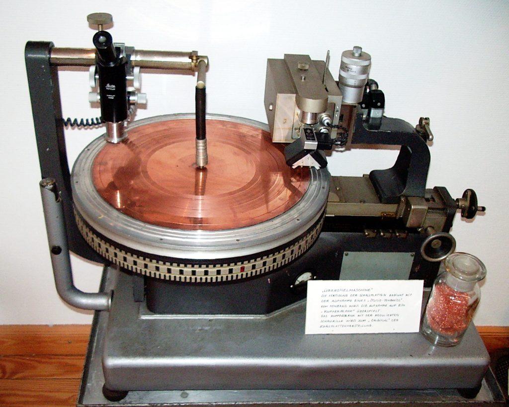 History of Mastering: Early disc cutting lathe