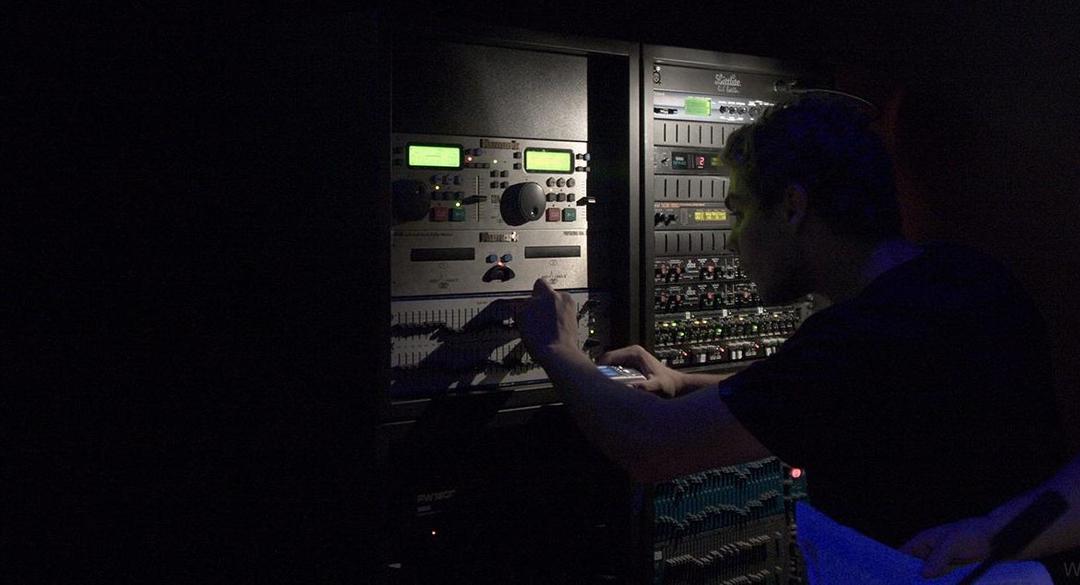 Mixing with EQ How to Properly EQ a Mix MasteringBOX