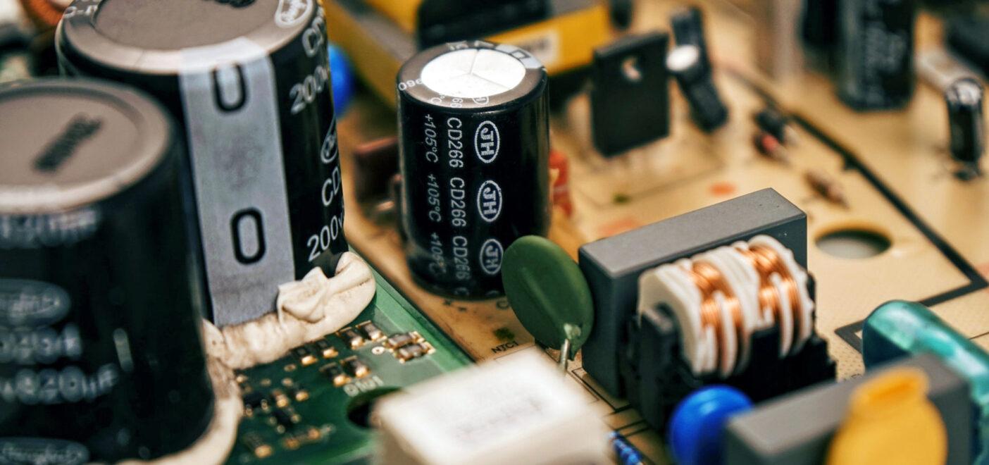 Exploring Types of Audio Compressor Circuits: VCA to VARI-MU