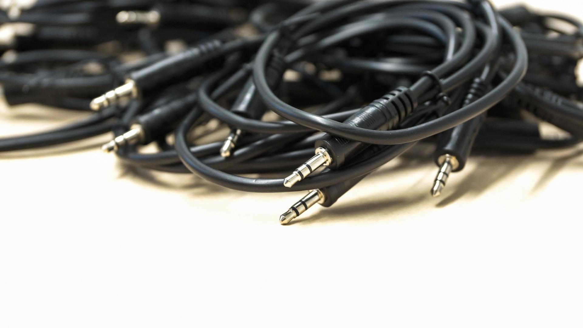cheap studio tools audio cables