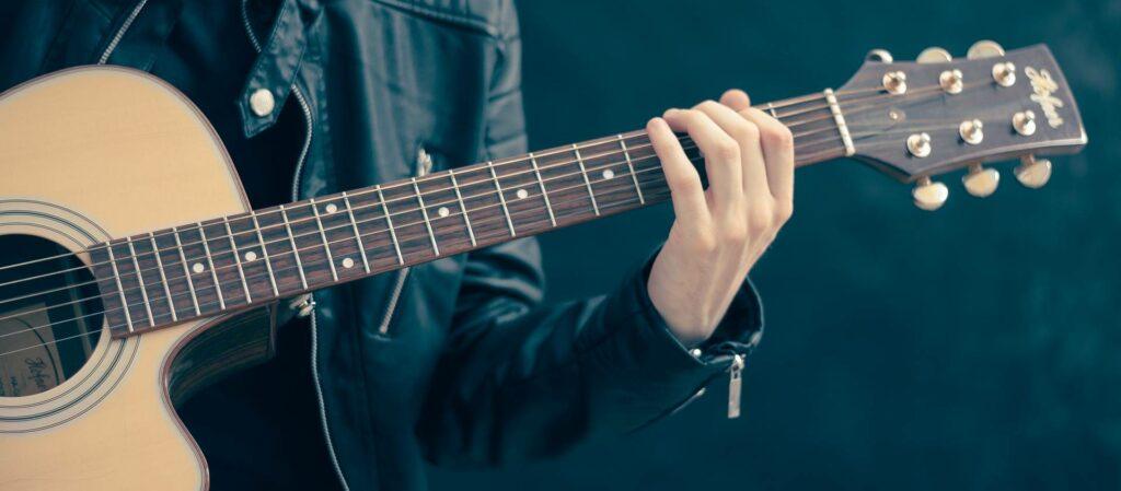 guitar and cables studio equipment