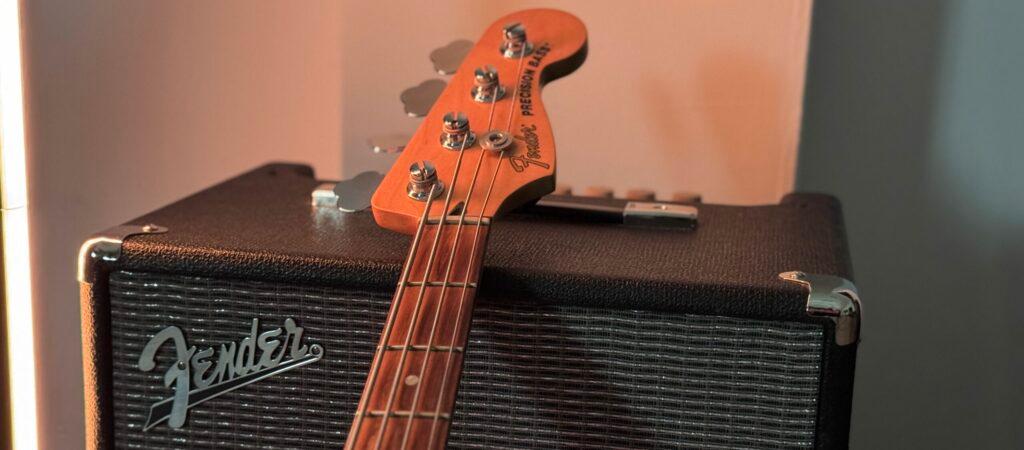Fender bass and amp