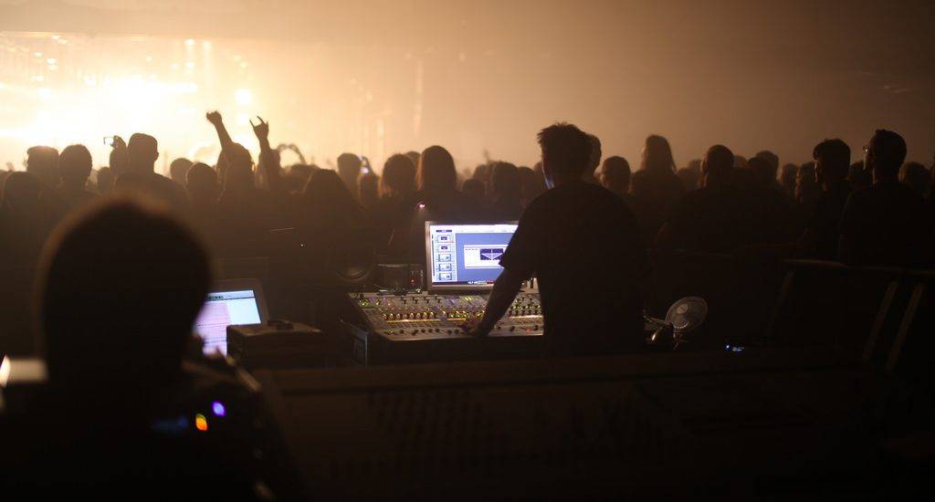 Live Mixing vs Studio Mixing What are the Differences? MasteringBOX