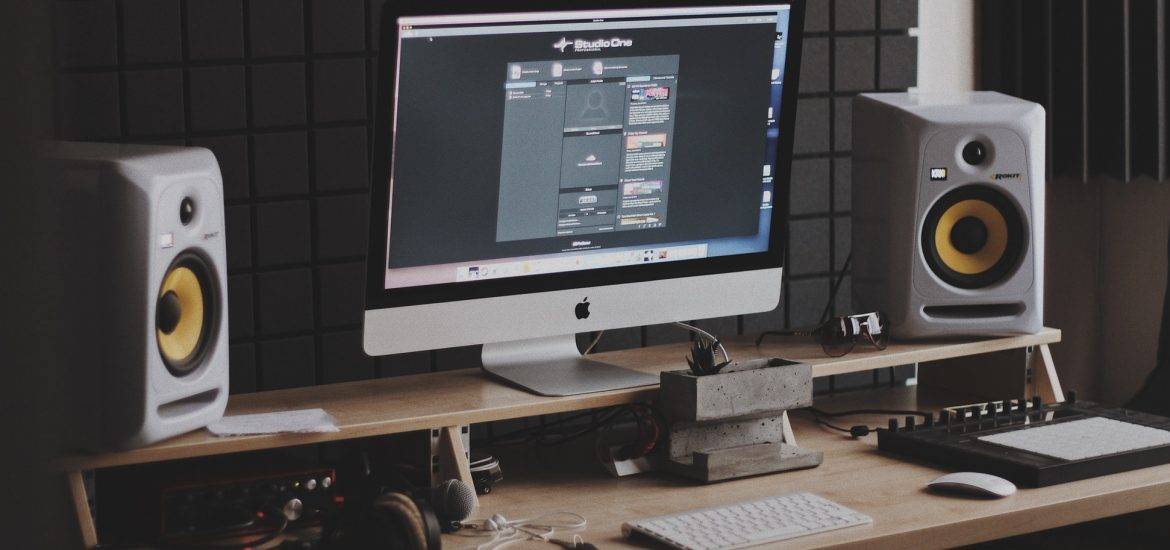 flat response monitors