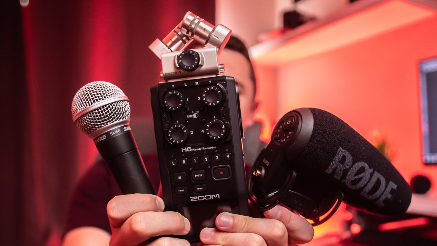 Proximity Effect How Microphone distance affects sound MasteringBOX