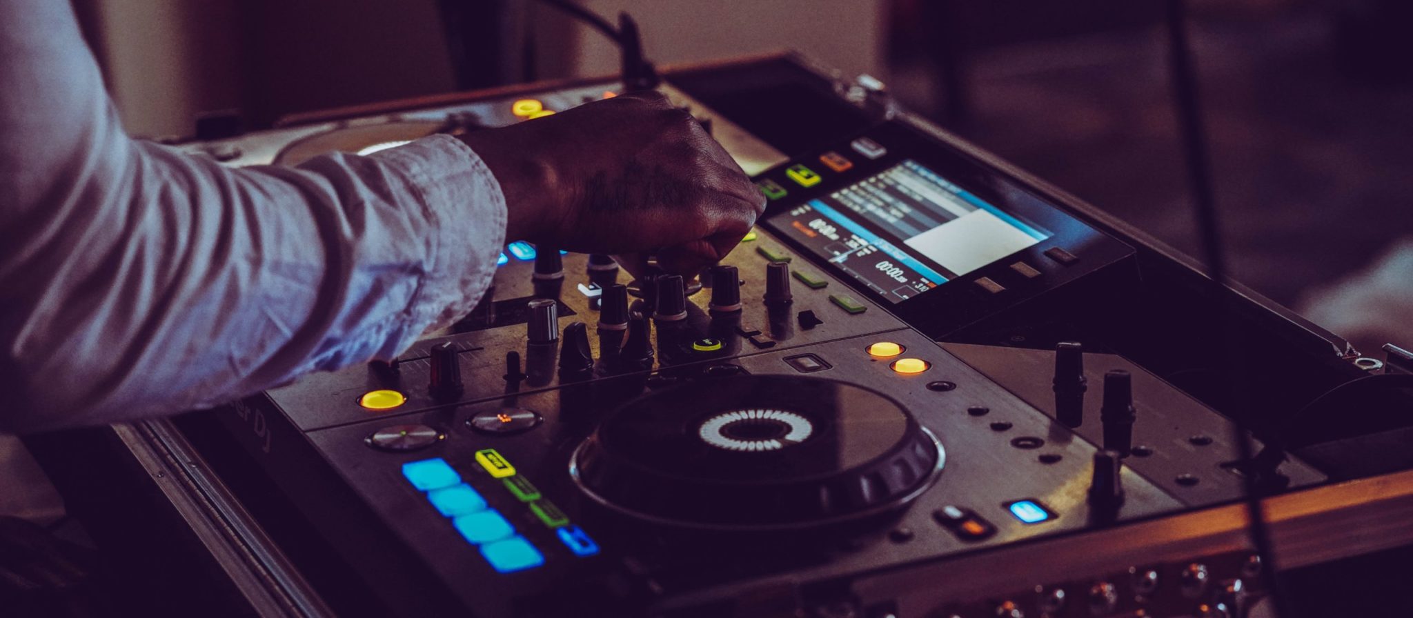 what-is-mixing-audio-mixing-explained-masteringbox