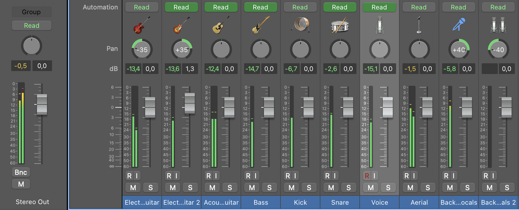 Logic Pro interface with visible settings and parameters.